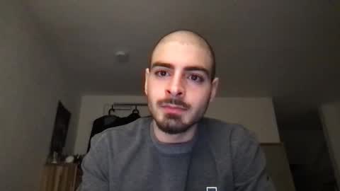 yvesbunnny online show from February 8, 2026, 9:07 pm