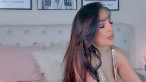 Laura online show from December 19, 2025, 8:32 am