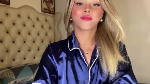 Snapshot of yvonne_guidotti chatting on January 6, 2025, 5:30 am Miss Cali online show from January 6, 2025, 5:30 am