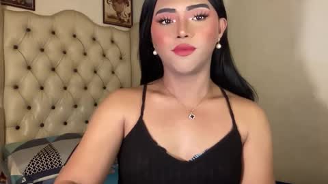 Snapshot of yvonne_guidotti chatting on January 7, 2025, 9:07 am Miss Cali online show from January 7, 2025, 9:07 am