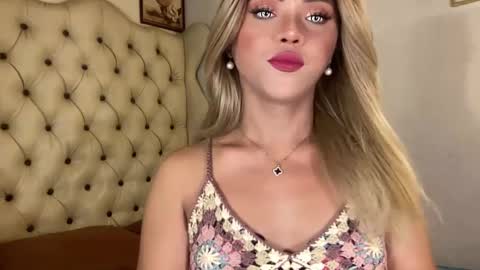 Snapshot of yvonne_guidotti chatting on February 1, 2025, 8:08 am Miss Cali online show from February 1, 2025, 8:08 am