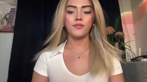 Snapshot of yvonne_guidotti chatting on September 19, 2025, 9:26 pm Miss Cali online show from September 19, 2025, 9:26 pm