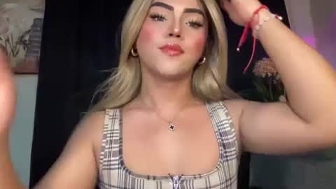 Snapshot of yvonne_guidotti chatting on September 21, 2025, 4:41 pm Miss Cali online show from September 21, 2025, 4:41 pm