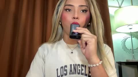 Snapshot of yvonne_guidotti chatting on October 6, 2025, 2:31 am Miss Cali online show from October 6, 2025, 2:31 am