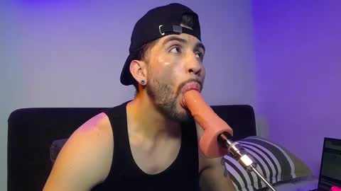 ZAC online show from February 24, 2025, 9:52 pm