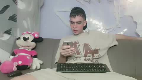 ZACARIAS online show from October 28, 2025, 3:32 am