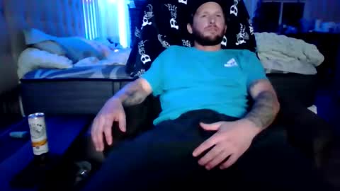 zach1290727 online show from November 16, 2025, 12:16 am