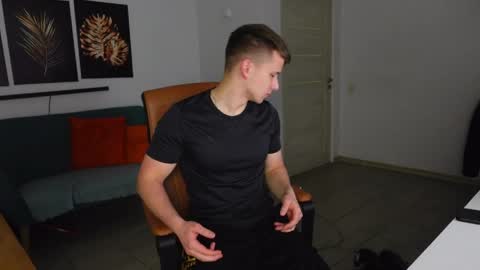 ZACK GILLIAN online show from May 13, 2026, 7:55 pm