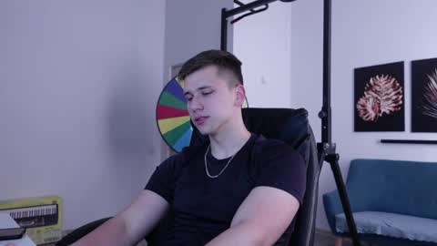 ZACK GILLIAN online show from June 6, 2026, 5:28 pm