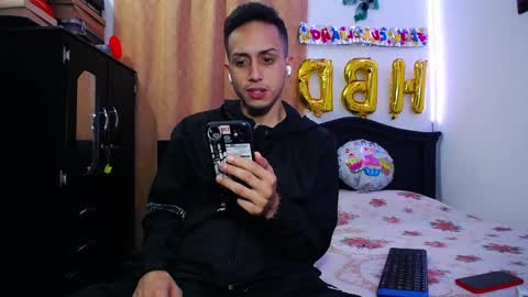 Snapshot of zackdriussyx chatting on March 6, 2025, 4:30 am zackdriussyx online show from March 6, 2025, 4:30 am