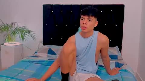 zacktorres_ online show from October 4, 2025, 6:50 pm