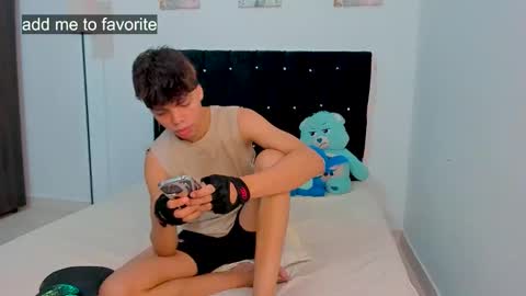 zacktorres_ online show from November 1, 2025, 11:07 pm