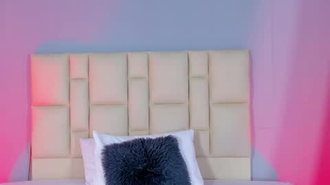 Zafiro Brown online show from December 14, 2025, 9:36 am