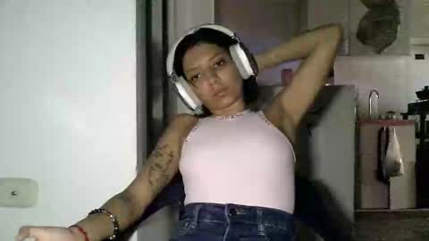 Snapshot of zafiro_rubi chatting on May 22, 2026, 3:28 pm Zafiro online show from May 22, 2026, 3:28 pm