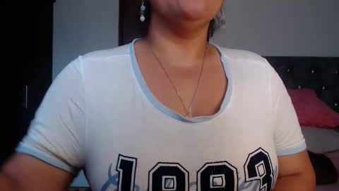 Snapshot of zahi_willx chatting on November 6, 2025, 2:40 pm Zahi ... wants to play with everyone...yessss online show from November 6, 2025, 2:40 pm