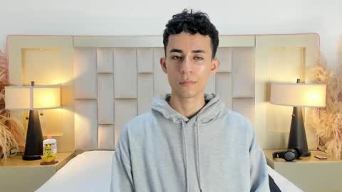 zahir_ashar online show from April 1, 2026, 7:33 pm