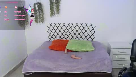 Laura online show from September 17, 2025, 7:59 pm
