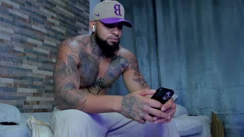 INSTAGRAM yormanfit7 online show from January 17, 2025, 2:18 am