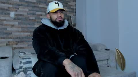 INSTAGRAM yormanfit7 online show from March 12, 2025, 11:31 am