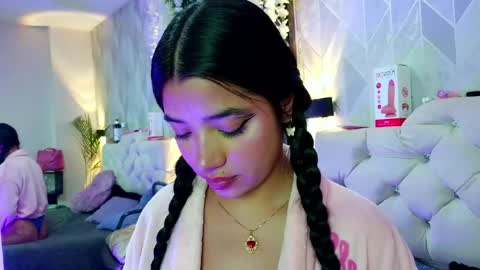 Snapshot of zaira_bonny chatting on June 12, 2026, 5:23 pm Zaira Bonny online show from June 12, 2026, 5:23 pm