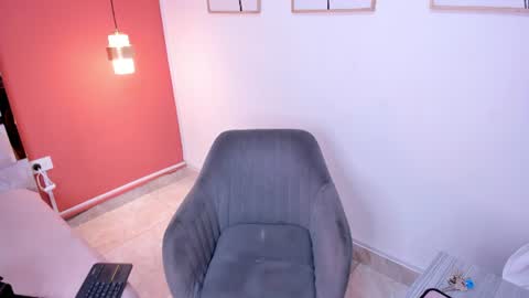 Snapshot of zamira_taylor chatting on June 25, 2026, 5:12 am zamira_taylor online show from June 25, 2026, 5:12 am