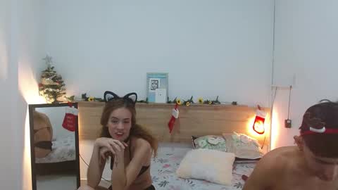 Snapshot of zammu_1992_ chatting on December 5, 2024, 8:33 pm Zamu online show from December 5, 2024, 8:33 pm