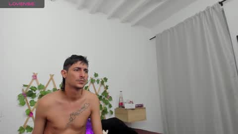 Snapshot of zammu_1992_ chatting on March 12, 2025, 3:02 am Zamu online show from March 12, 2025, 3:02 am