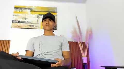 Zander online show from November 9, 2025, 1:31 pm