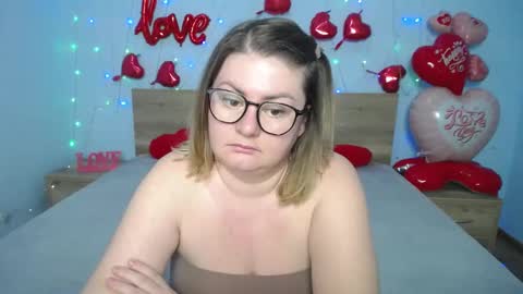 zannadreil online show from February 11, 2025, 1:52 am