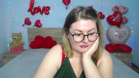 zannadreil online show from February 28, 2025, 9:44 pm