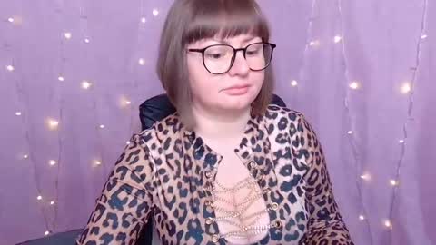 zannadreil online show from February 18, 2026, 7:04 am