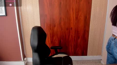 Zara online show from October 7, 2025, 1:19 pm