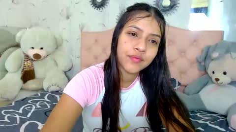 Snapshot of zara_cute18 chatting on February 5, 2026, 12:21 pm Zara online show from February 5, 2026, 12:21 pm