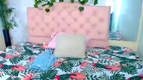 Snapshot of zara_cute18 chatting on February 27, 2026, 12:05 pm Zara online show from February 27, 2026, 12:05 pm