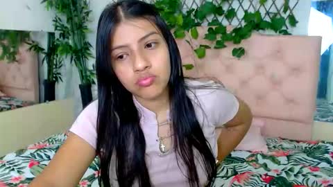 Snapshot of zara_cute18 chatting on March 22, 2026, 12:08 pm Zara online show from March 22, 2026, 12:08 pm