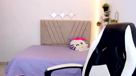 Snapshot of zara_cute18 chatting on June 27, 2026, 12:10 pm Zara online show from June 27, 2026, 12:10 pm