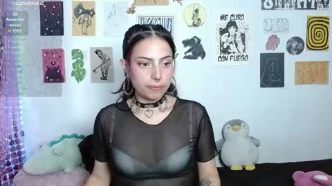 Zara Flores online show from September 17, 2025, 1:51 am