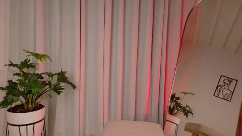 Zara Nova online show from February 17, 2026, 1:02 am