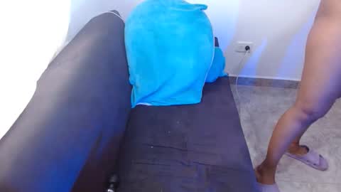 Snapshot of zarabby_skuirt chatting on September 21, 2025, 12:51 pm Zarabby online show from September 21, 2025, 12:51 pm