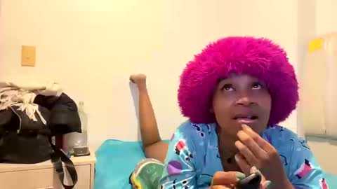 Snapshot of zarabby_skuirt chatting on October 16, 2025, 2:56 am Zarabby online show from October 16, 2025, 2:56 am