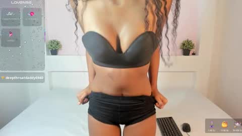 Zara blaze  online show from October 7, 2025, 3:42 pm