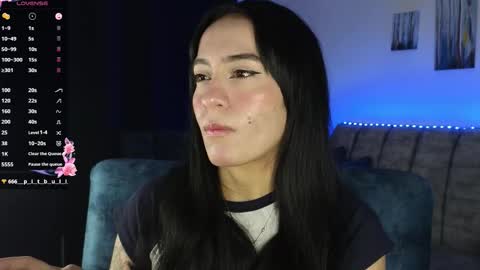 zaradames_ online show from November 21, 2025, 6:56 am