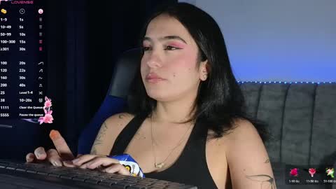 zaradames_ online show from April 6, 2026, 3:26 am