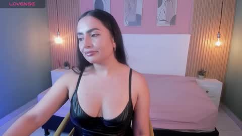 Zara online show from October 28, 2025, 8:00 pm