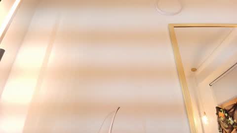 Zarah Andrews online show from October 14, 2025, 12:17 pm