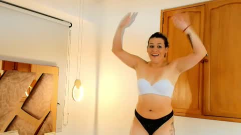 Zarah Andrews online show from December 13, 2025, 7:53 pm