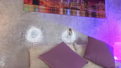 ZaraQuiinn online show from February 18, 2026, 2:24 pm