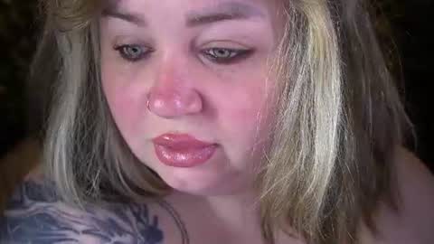 Snapshot of zarareign_ chatting on July 1, 2026, 7:35 pm Lola online show from July 1, 2026, 7:35 pm