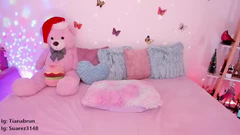 Zara online show from December 12, 2024, 1:49 pm