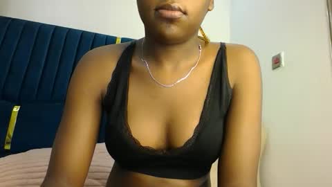 Snapshot of zariah011 chatting on March 6, 2026, 7:21 pm zariah online show from March 6, 2026, 7:21 pm